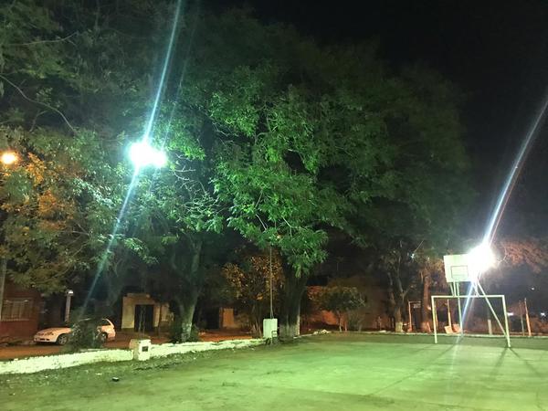 Barcequillo: Lumínica de tres plazas y zonas mejoradas mediante Itaipú » San Lorenzo PY