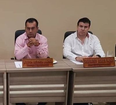 Caazapá: Concejales departamentales de HC, suspendidos sin goce de sueldo - Nacionales - ABC Color