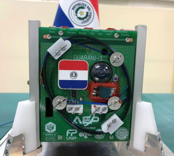 Presentaron primer satélite paraguayo: su nombre es "GuaraníSat"