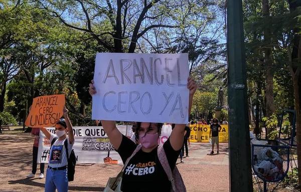 Universitarios esperan que arancel cero pueda ser aplicado desde este año