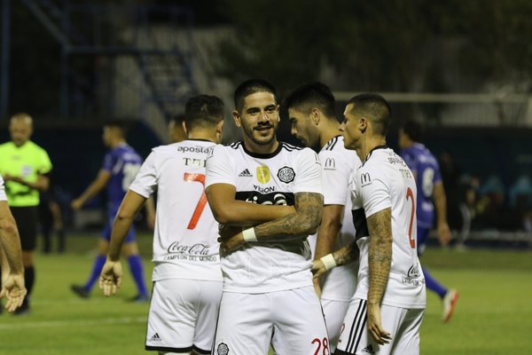 Olimpia le ganó a Sol de América, pero no le alcanzó