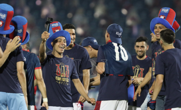 HOY / Mario Abdo saluda a Cerro Porteño por el campeonato