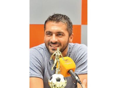 Sasá confía en marcar los 150 a  Olimpia y retirarse en Cerro