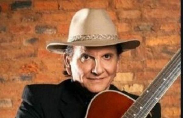 Artistas y amigos despidieron al cantautor Rolando Percy