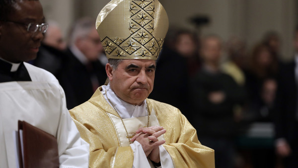 Cardenal del Vaticano renuncia tras sospecha de malversación fondos - Megacadena — Últimas Noticias de Paraguay