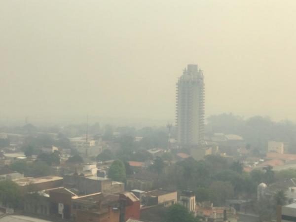 Densa humareda cubre la capital tras varios incendios - Megacadena — Últimas Noticias de Paraguay