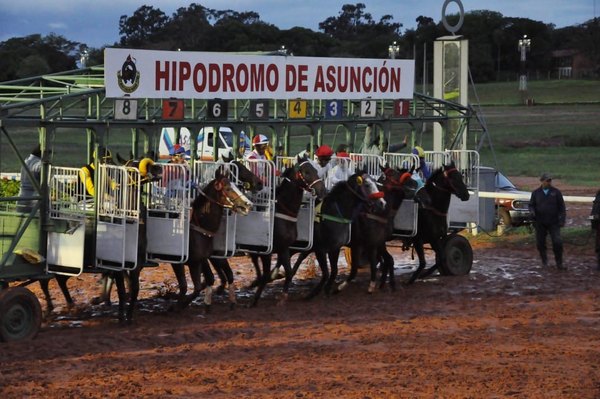 Destacados campeones corren el Gran Derby de Asunción
