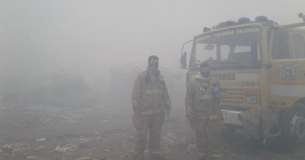 Domingo con ambiente denso por humareda de incendios