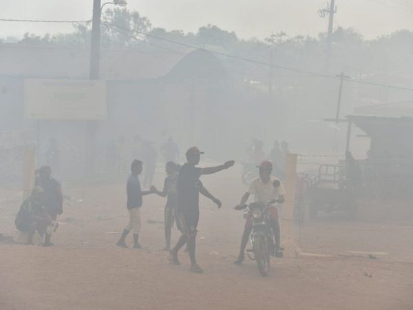 Cateura: Pobladores desesperados huyen de voraz incendio