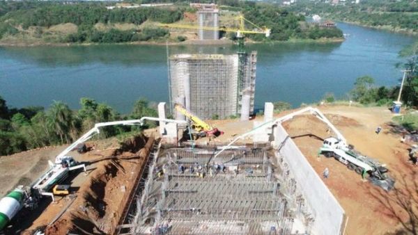 Labores para el futuro Puente de la Integración Paraguay-Brasil registran 35% de avance