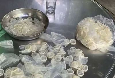 La Policía confisca 345.000 condones usados para revender en Vietnam