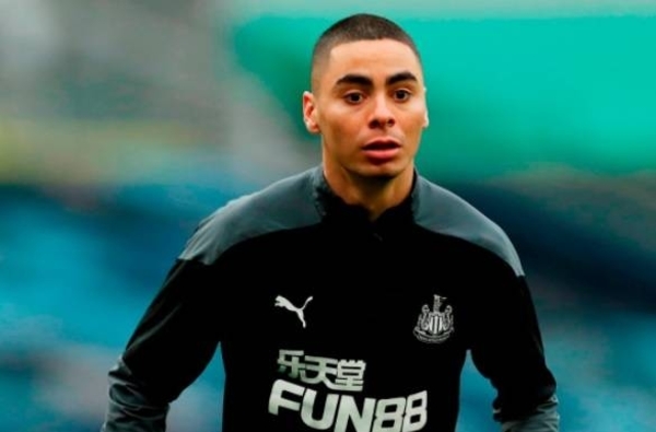 HOY / El Newcastle le arranca un punto al Tottenham de Mourinho