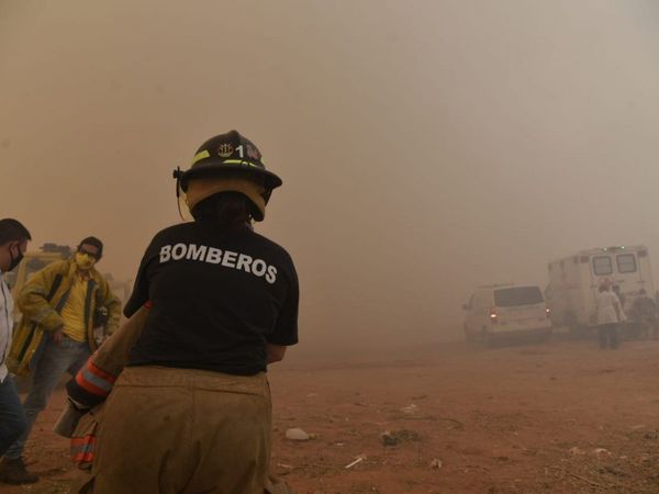 Incendios destapa disgusto de bomberos con Hacienda y Comuna de Asunción