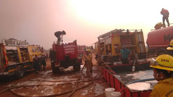 Empo denuncia incendio provocado en vertedero Cateura - Nacionales - ABC Color