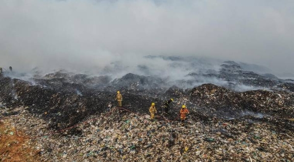 HOY / EMPO afirma que incendio en Cateura fue provocado y acusa a El Farol