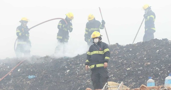 La Nación / Piden a Abdo presupuesto adeudado a Bomberos Voluntarios desde 2018