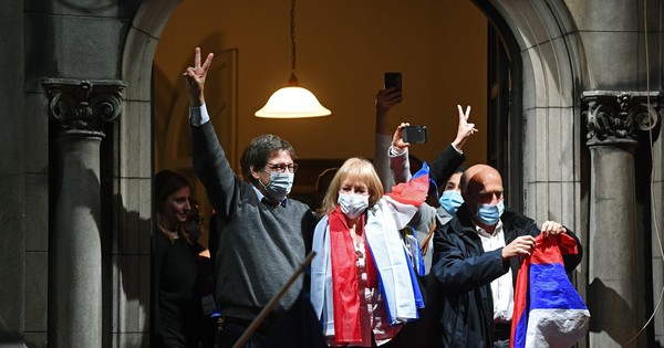 La Nación / Izquierda gana el gobierno de Montevideo en elecciones en pandemia