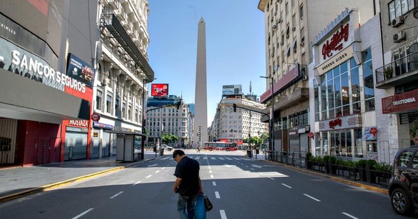 La Nación / Crisis política, desconfianza social y opositores ausentes