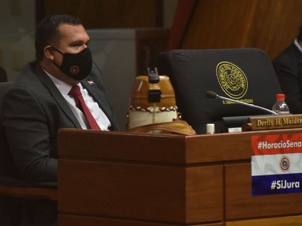 Prisión de Cuevas “no es compatible” con su función