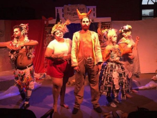 Charlas y obras teatrales online con acceso gratuito