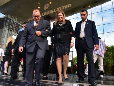 Continúan serios cuestionamientos a la Fiscalía por su selectividad