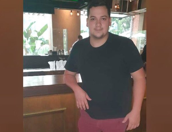 Crónica / Le tiraron cerveza por cantar en guaraní