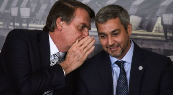El presidente Bolsonaro confirma reapertura de frontera con Paraguay