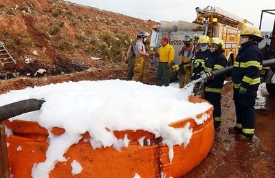Voraz incendio en Cateura desnuda falencias en sistemas de prevención - Nacionales - ABC Color