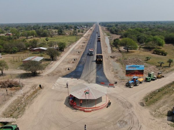 Corredor Bioceánico supera el 50% de avance transformando el Chaco paraguayo