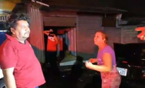 Kelembu y su turba desalojan ilegalmente una casilla del microcentro