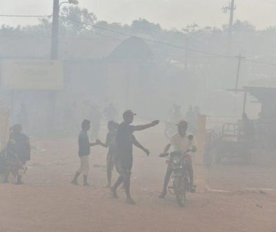 Incendio en Cateura obliga a pobladores de la zona a abandonar sus viviendas