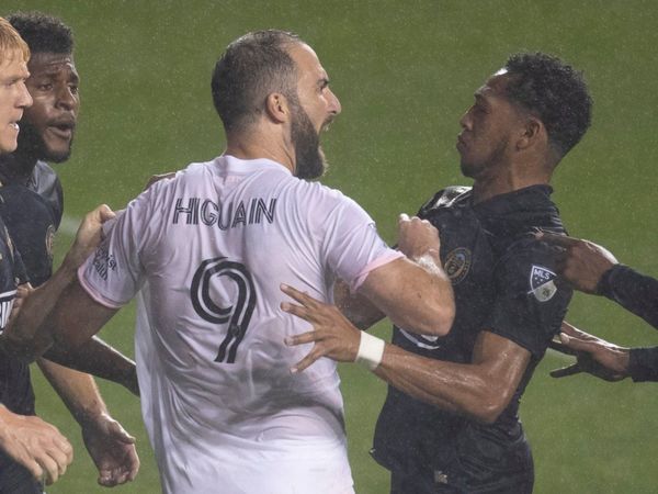 Debut amargo de Higuaín en la MLS