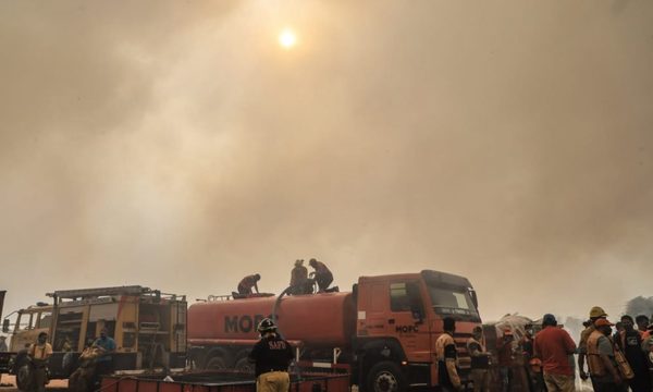 Efectos nocivos al ambiente y salud deja el incendio en Cateura