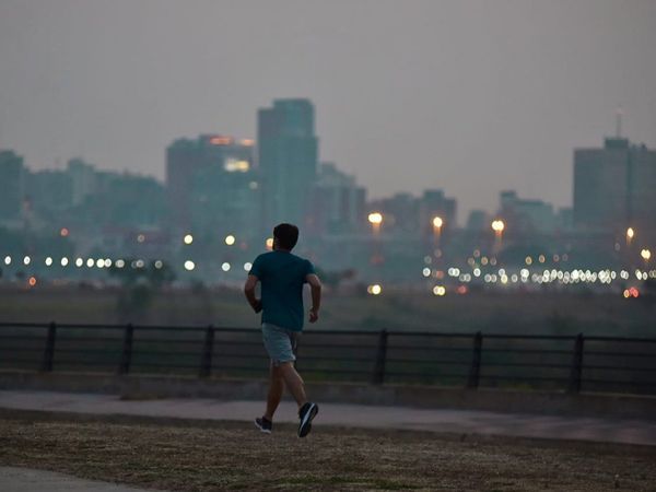 Sugieren evitar actividades al aire libre ante incendios y contaminación
