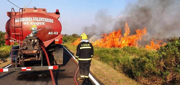 Fiscales investigarán incendios en todo el país •