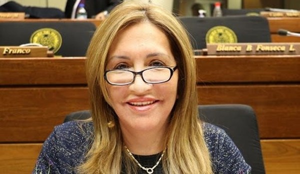 Senadora se refirió a su polémico video - Teleshow