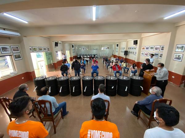 Distribuyen lavamanos en el microcentro de Ciudad del Este - Noticde.com