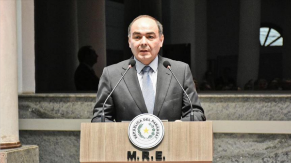 “Tenemos una Cancillería poco profesional”