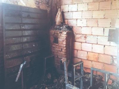 El fuego devoró todo, menos la imagen de la Virgencita
