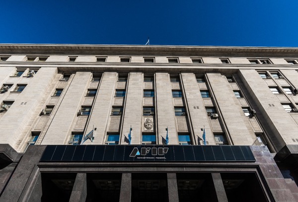 AFIP tiene a Paraguay entre “no cooperantes” y se plantea impuesto que alcanzaría a argentinos residentes en nuestro país - MarketData