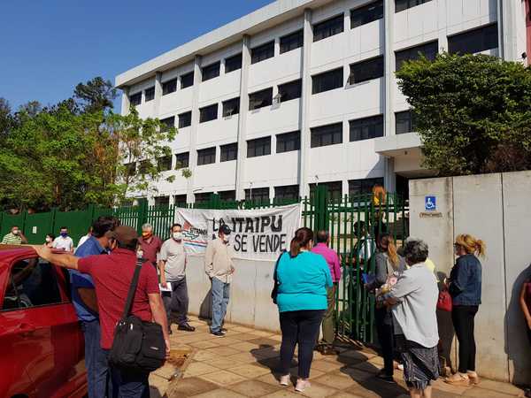 ANDE promete minimizar cortes con mantenimiento del sistema de distribución