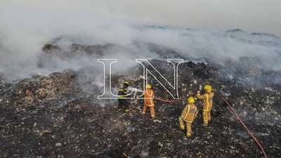 HOY / “Los bomberos héroes quedan a merced de sus directivos delincuentes”