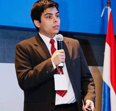 Médico paraguayo obtuvo prestigiosa beca de EEUU y se llevó el primer puesto
