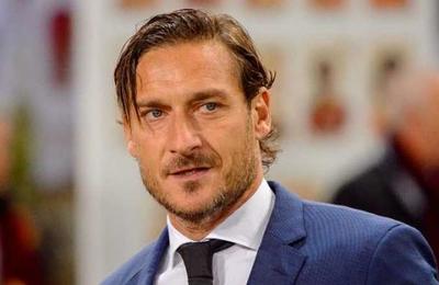 Joven futbolista despertó del coma tras escuchar la voz de Francesco Totti - C9N