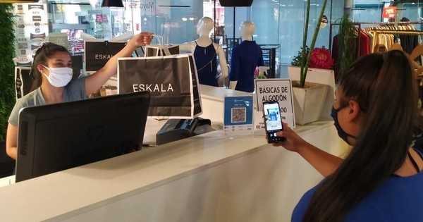 La Nación / Pagos con QR llegan por primera vez a comercios del Shopping Day