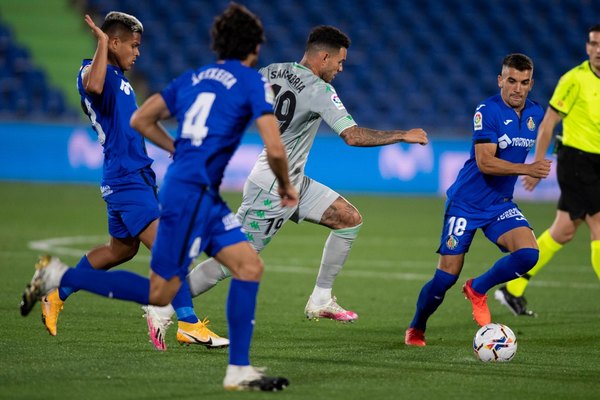 Con Sanabria de titular, el Real Betis fue goleado