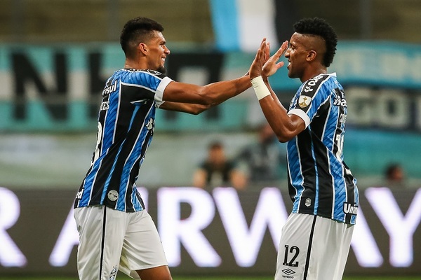 Gremio se impone y la Católica se despide