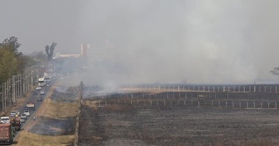 La Nación / Nuevo incendio afectó la zona del aeropuerto