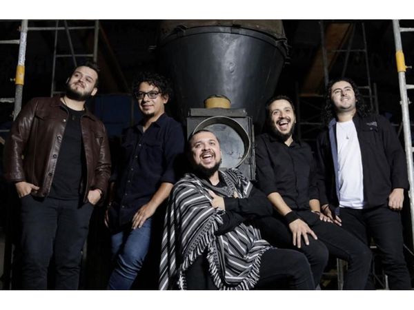 Tierra Adentro celebra su nominación  a los  Grammy