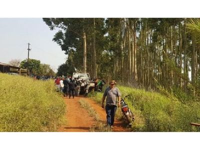 En Hernandarias, campesinos y policías frente a frente por tierras